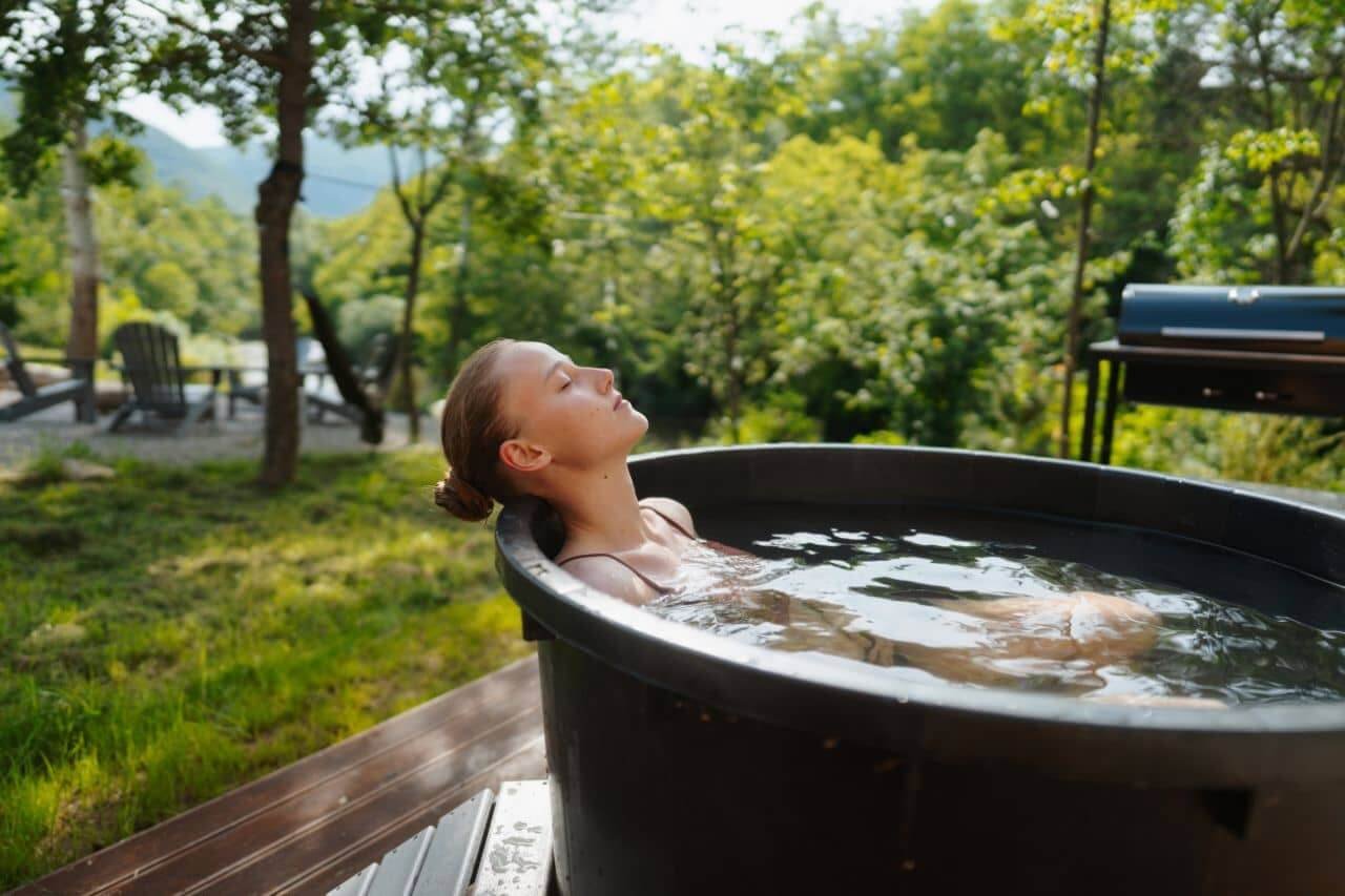 Cold water therapy benefits for women wellness recovery